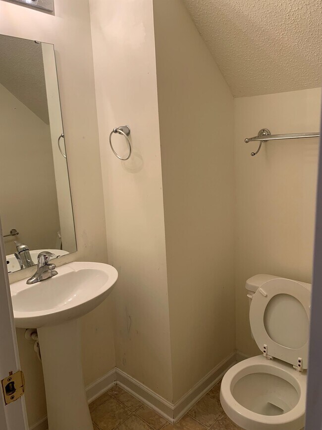 Foto del edificio - 1800 Lake Carolina Dr