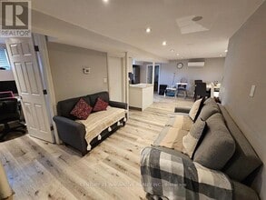 Building Photo - 13163 Bathurst St Building Photo - 13163 Bathurst St