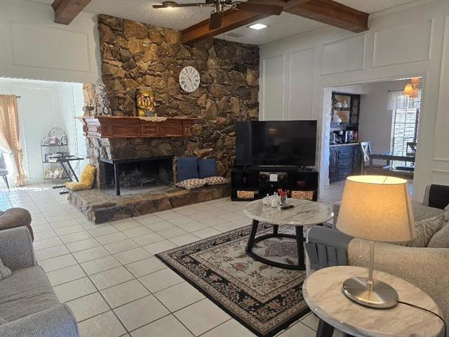 Building Photo - 2004 Cherbourg Dr