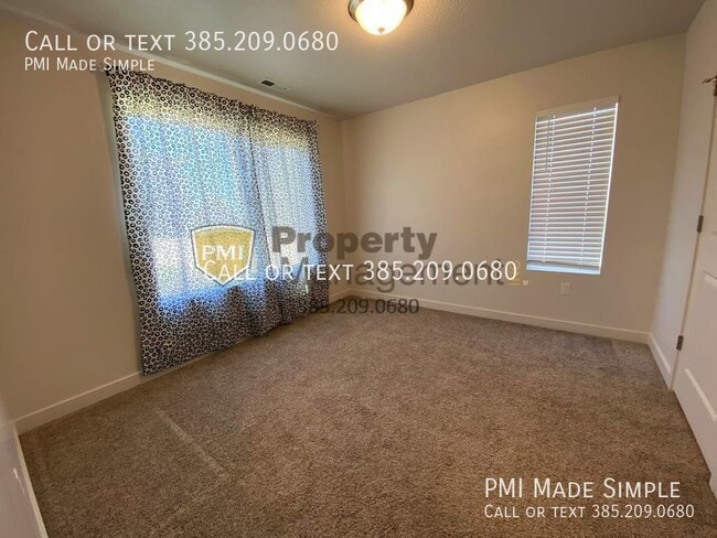 Foto del edificio - Great 4 bedrooms Townhome in Orem!