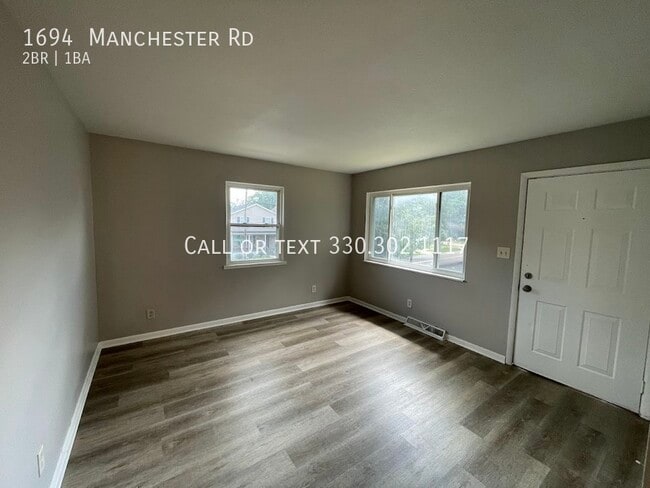 Building Photo - Two bedroom one bathroom duplex for rent