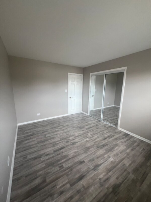 Foto del edificio - 1407 E Roosevelt Rd