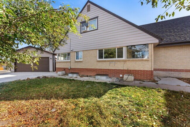 Building Photo - 9560 W 38th Ave