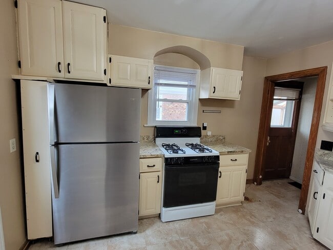 Building Photo - 4317 Duneden Ave