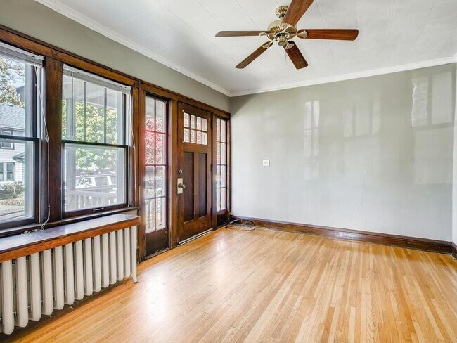 Foto del edificio - 1698 Hewitt Ave