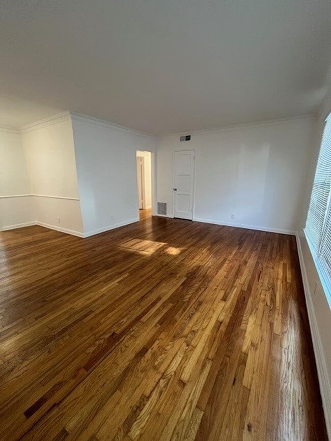 Foto del edificio - Orange Grove Ave.