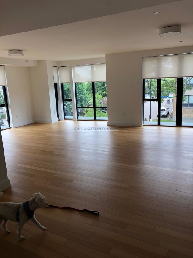 Foto del edificio - 1478 Tremont St