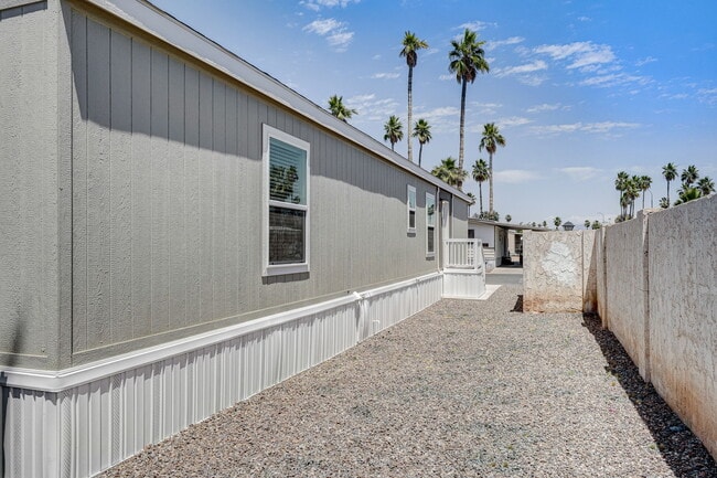 Building Photo - 2627 S Lamb Blvd