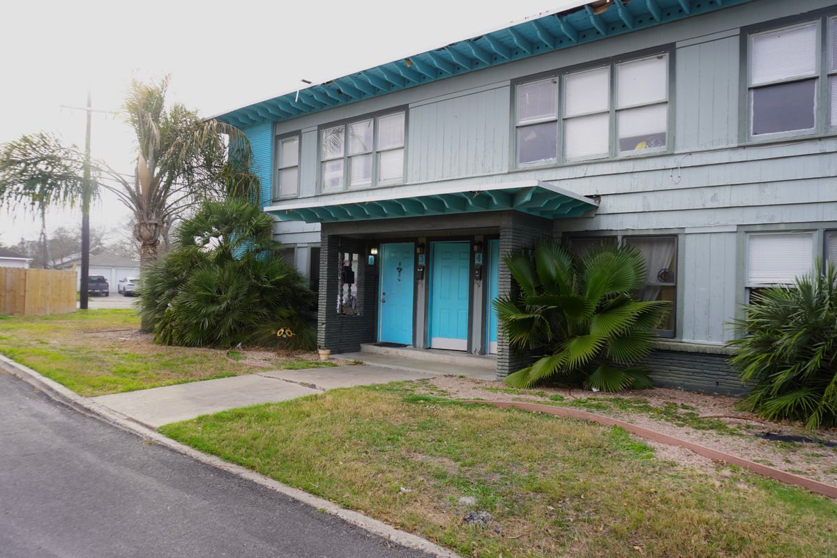 Primary Photo - 3120 Santa Fe St