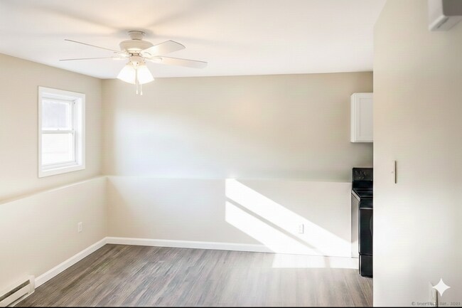 Comedor/Sala de estar - 286 Newridge Ave