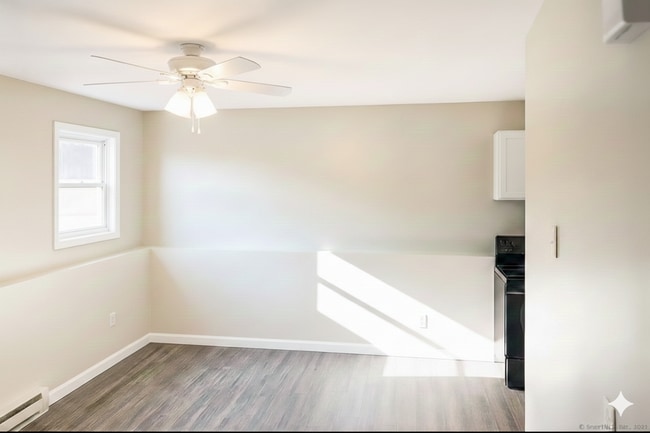 Dinning Room/ Living Room - 286 Newridge Ave