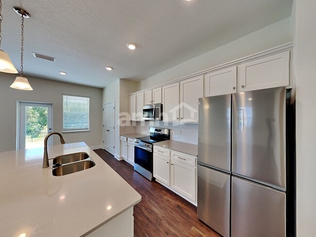Building Photo - 2758 Sunrise Ct