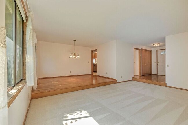 Foto del edificio - Single-Level Living Near South Hillsboro's Best Amenities