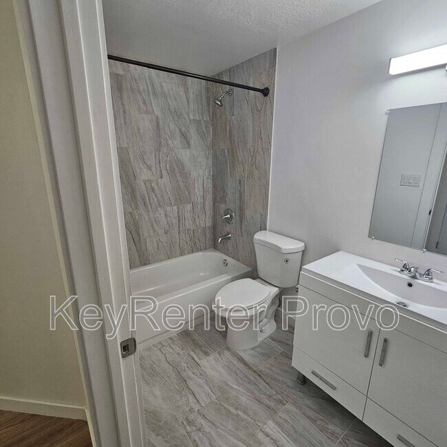 Foto del edificio - 1297 Dawes Wy