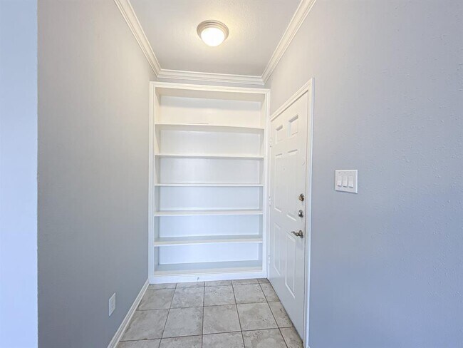 Foto del edificio - 2255 Braeswood Park Dr