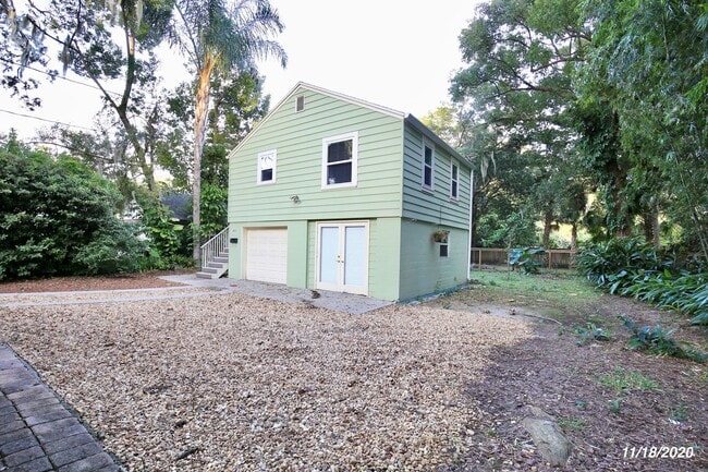 Building Photo - Gorgeous 1/1 Modern Apartment with 1 Car G...