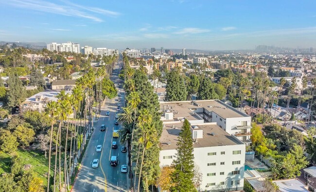 Building Aerial View - 7560 Hollywood Blvd