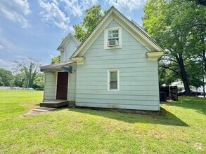 Building Photo - 707 2nd Ave