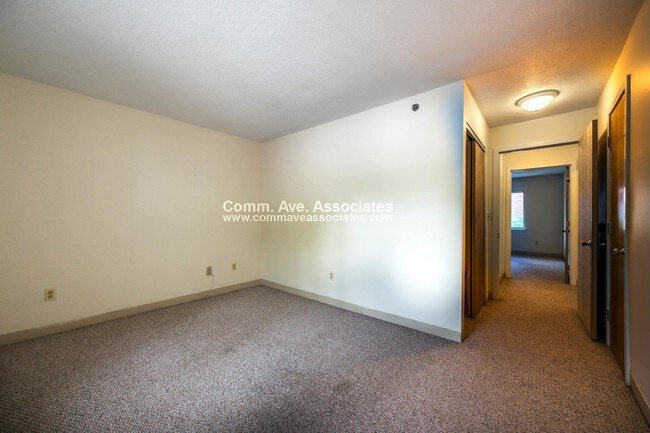 Foto del edificio - 154 N Beacon St