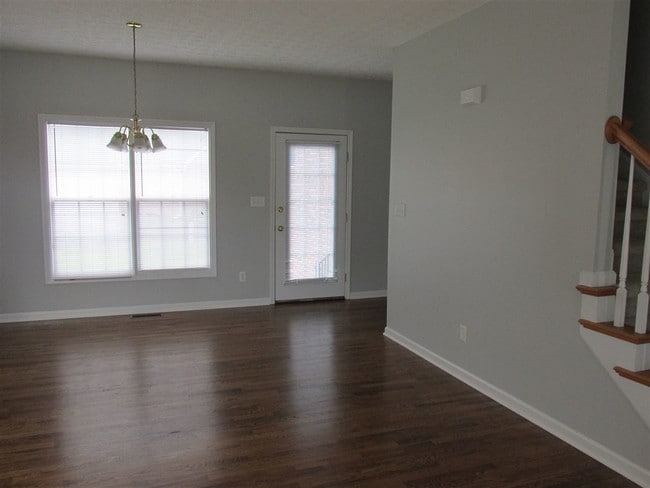 Building Photo - 100 Bermuda Ct