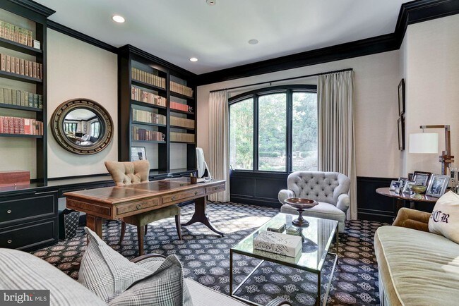 Foto del edificio - 9719 Avenel Farm Dr