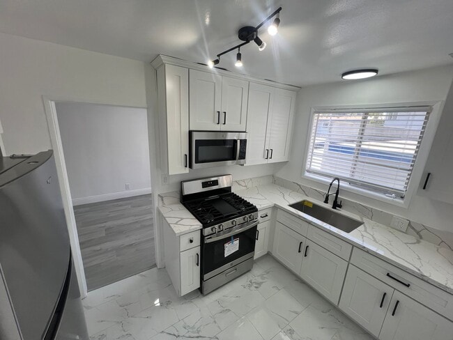 Interior Photo - The Montville