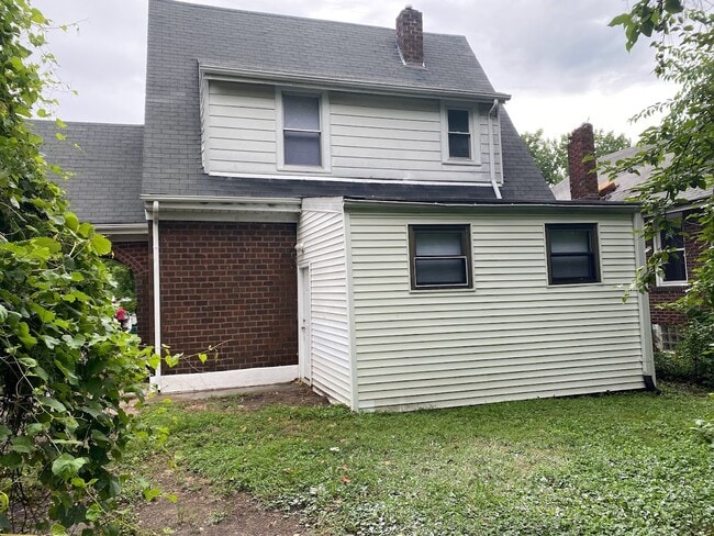 Foto del edificio - 7356 Park Dr