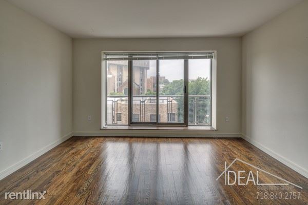 Foto principal - 1570 Fulton St