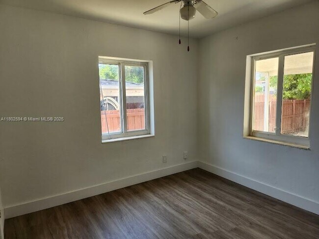 Foto del edificio - 2754 SW 34th Ave