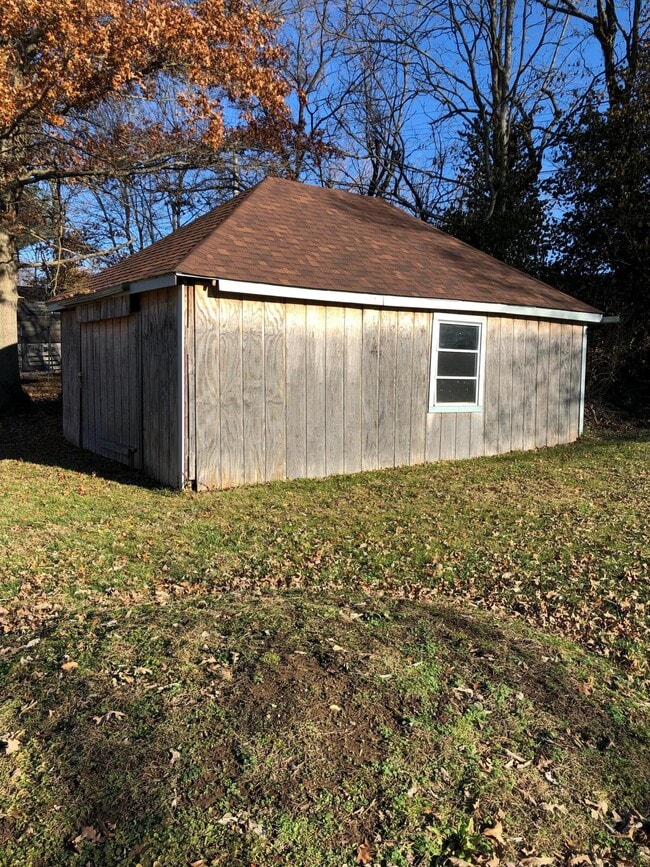 Building Photo - 135 Willis Ave