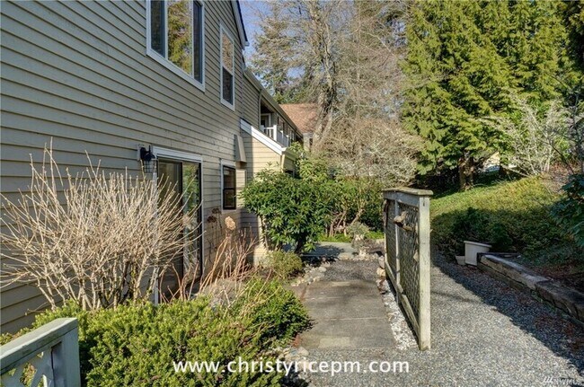Building Photo - 4152 Providence Point Dr SE