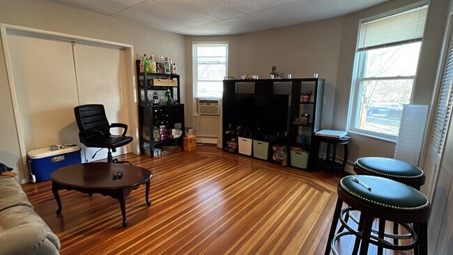 Foto del edificio - 158 Holland St