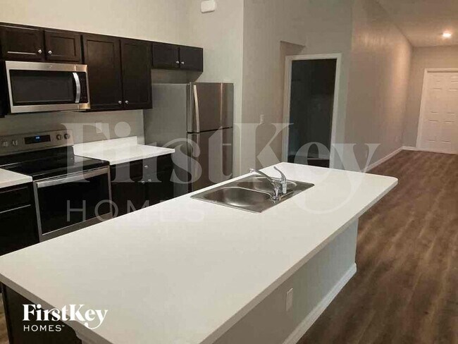 Foto del edificio - 1235 Desmond St