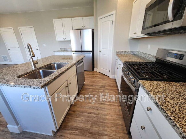 Building Photo - 6259 Bauer Wy