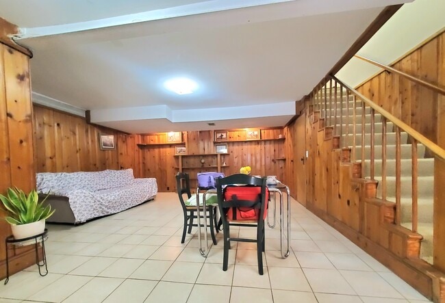 Foto del edificio - 2314 E West Hwy