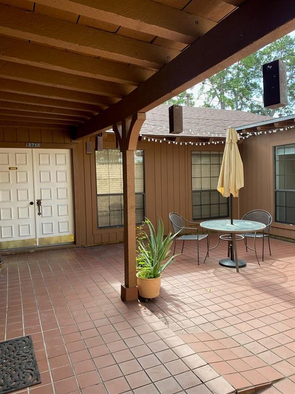 Foto del edificio - 12710 Shady Knoll Ln