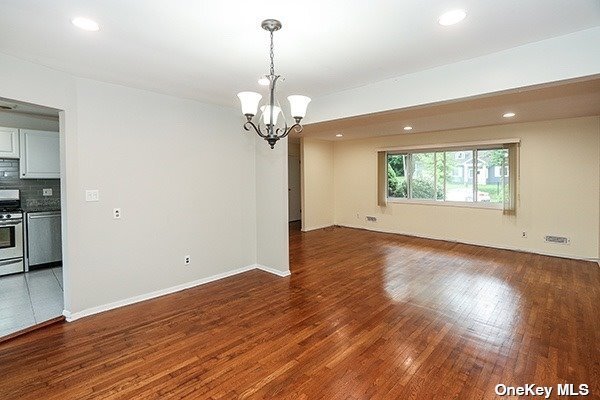 Building Photo - 12 Tobie Ln