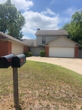 Building Photo - 627 Overlook Ct