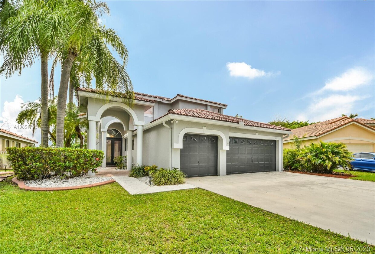Primary Photo - 281 SW 178th Way