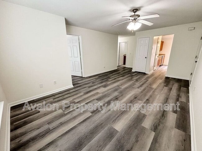 Foto del edificio - 1400 Stonehaven Cir