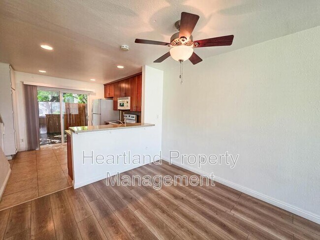 Foto del edificio - 8284 Echo Dell Rd