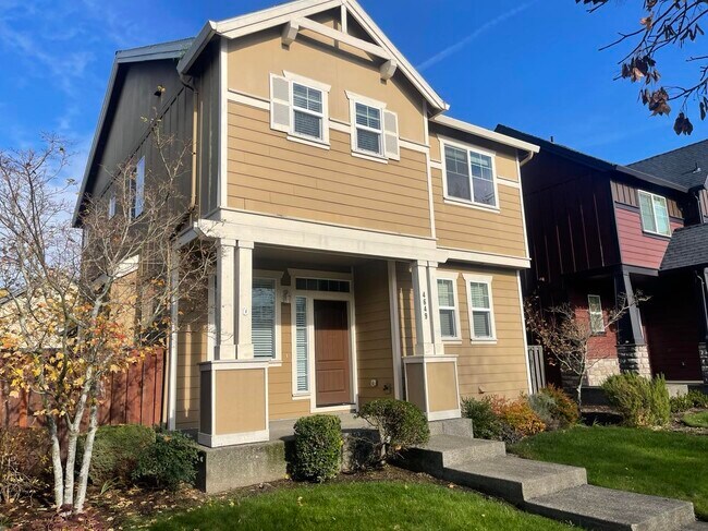 Building Photo - 4649 SE Lone Oak St