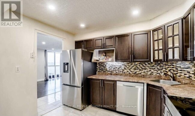 Photo du bâtiment - 41 Markbrook Ln