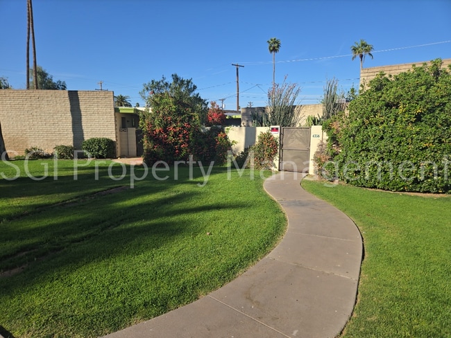 Building Photo - 4356 N 36th Pl