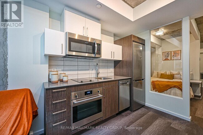 Photo du bâtiment - 256-1256 Rideau St