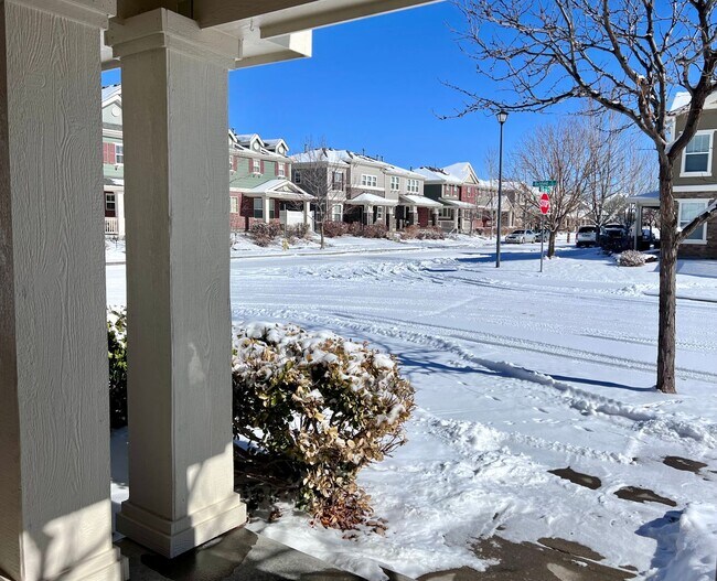 Foto del edificio - Beautiful 3 Bed/2.5 Bath End Unit Two-Leve...