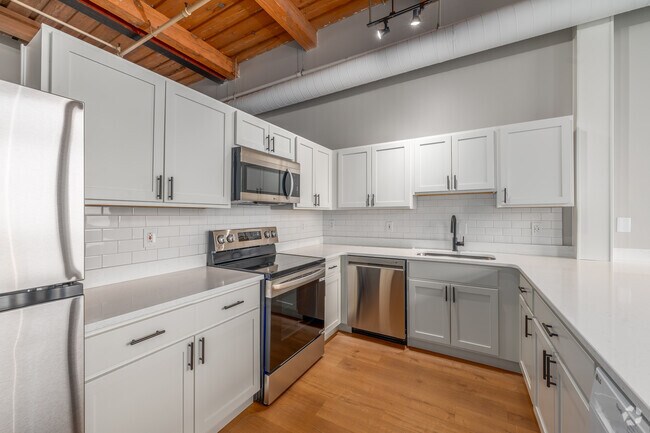A8 - 1HAB, 1BA - 697SF - Cocina - Shorehaus Lofts