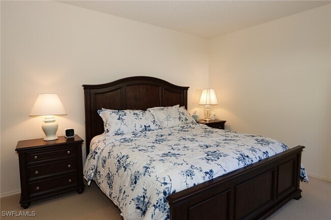 Foto del edificio - 765 Willowbrook Dr