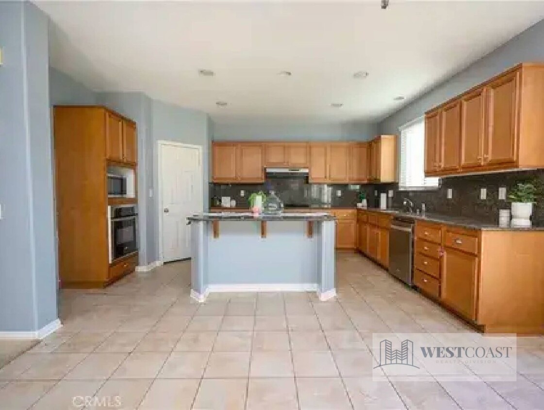 Foto principal - ROSETTA Canyon Gem!!!! 4 Bedroom 3 bath pl...