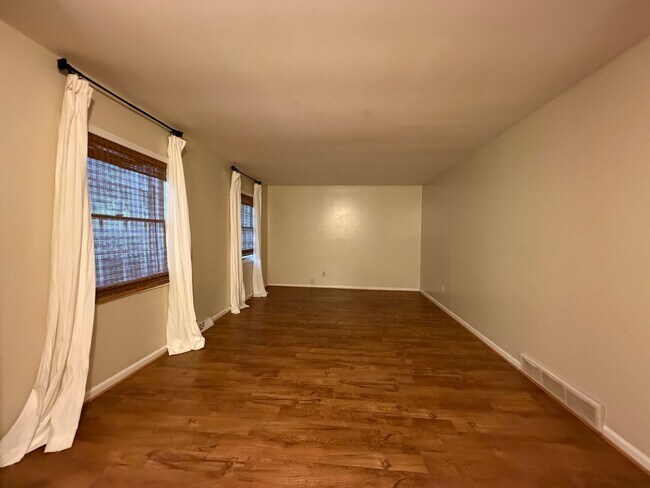 Foto del edificio - 19 Briarcliff Rd